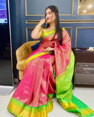 Satirtha Debnath Instagram - Isque re❤️❤️ 

#photooftheday #sareelove #ethnicwear #bengaligirl #instagood #instagram #instafashion #followｍe