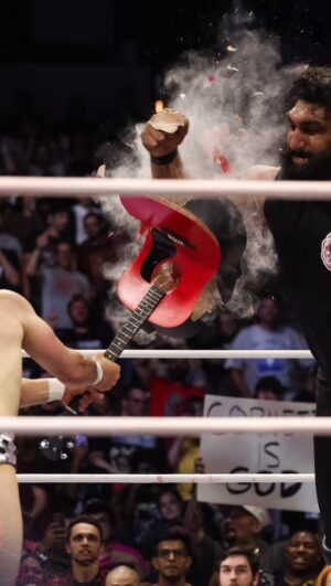 Satnam Singh Bhamara Instagram - 🎸🤛

@aew @aewontv @tbsnetwork @eurosportin 

#OneInABillion #AEW #SinghInRing #AEWRampage #AEWDynamite #AEWDark #AllElite #SinghIsKing #ThrowBack #TheIndianGiant #FlashBack #PunjabiGiant #Sidhu #LLSMW #Legend #0To100 #SikhMuscle