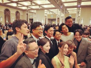 Satoshi Tsumabuki Instagram - #goldenhorse 

台湾の映画界って、みんな家族みたいでとっても温かい

席に座ってたら、みんな会いに来てくれて本当に嬉しかった

ありがとう、台湾！

また会いましょう！

Everyone in the Taiwanese Film Industry is like family to me, which kept me so warm!

As I was just sitting in my seat, many people came up to greet me.

Thank you Taiwan!!

See you again soon!!

#張震
#満島ひかり
#許光漢 
#李安
#李屏賓
#劉冠廷
#林柏宏
#朱軒洋
#吳慷仁
#柯震東
#李康生
#宗芸樺
#邵雨薇