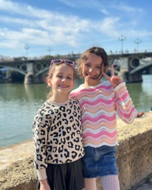 Saúl Craviotto Instagram - Domingo inmejorable con mis chicas ☀️😎🥰