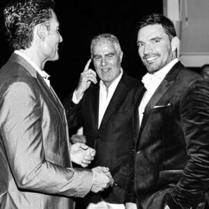 Saúl Lisazo Instagram - Que tontería estaría diciendo!😂😂#colunga @juliangil #capcanafestival