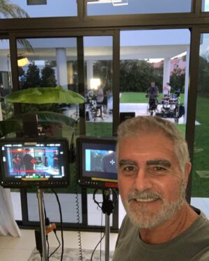 Saúl Lisazo Instagram - Se viene”la noche”prontito!!