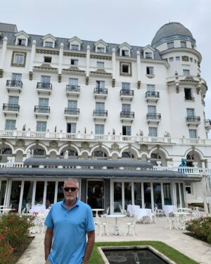 Saúl Lisazo Instagram - Hermoso Hotel en Santander!!