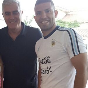 Saúl Lisazo Instagram - Querido Kun,todavía te queda mucho por hcer,experiencia propia😂abrazo y fuerza!@aguerosergiokun
