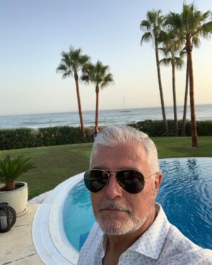 Saúl Lisazo Instagram - Otra selfie de Marbella!!desde el paraíso 😂😘