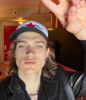 Saul Nanni Instagram - 🤠🌍