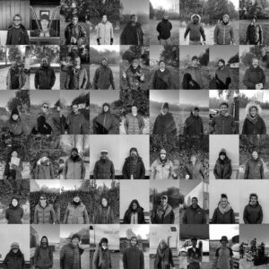 Saul Nanni Instagram - Da oggi BRADO é al cinema.

Finalmente ci siamo, finalmente possiamo realmente condividere con voi questa avventura. 
É stato un film duro per noi attori e per tutta la troupe. Ognuno di loro  e’ stato fondamentale (li ho fotografati tutti e li trovate nella terza foto, qualcuno é scappato…). 
Non si sa veramente quanto lavoro ci sia dietro ad  un film finché non lo si vive. Quando si crea un film si fa tutto in funzione degli occhi (e del cuore) degli spettatori, e qui di cuore ce ne e’ tanto, tanto quanto l’impegno che ognuno di noi ci ha messo. 
Ed è proprio questo che regala la magia del cinema. La solidarietà, il lavoro di squadra, il set. Un set che in questo caso ha creato una vera famiglia, alla quale mi sento legatissimo.

È il caso di dire che tutti abbiamo galoppato, insieme, verso lo stesso obiettivo. 

Vi aspettiamo al cinema, con la speranza che Brado possa riuscire a toccarvi da vicino, proprio come ha fatto con noi. 

UN PADRE, UN FIGLIO, E UN CAVALLO RIOTTOSO.