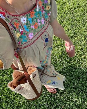 Savannah Jayde Instagram - mom gets dressed 🍒