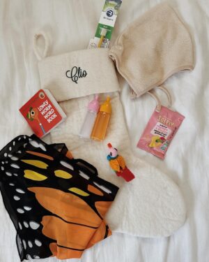 Savannah Jayde Instagram - My favorite time of the year and my favorite gifts to give 🌟 here’s what everyone is getting this year ~
Clio (1.5) - a yellow toothbrush, cozy hat, little board book, “magic” disappearing milk bottles for her babies, hand knit bird finger puppet, butterfly wings and fruit snacks. 
Miles (4.5) - Dinosaur book, electric penguin toothbrush, yoto cards, tape dispenser, deep sea creatures, sunglasses, drum sticks, hand knit alligator finger puppet and fruit snacks. 
Carman - trucker hat, mouth tape, tallow soap, travel le labo, wool socks, @moonjuice and @tryarmra packets. 
Savannah - (I did own stocking this year 🫣) film, oversized silk scrunchie, sunnies, @thefullestco, and two ceramide serums. 

Mostly from local shops! Our favorite toy spots online are always: @shopmercimilo, @dotterstore, @bellalunatoys.
