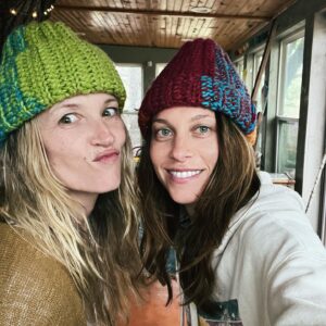 Savannah Welch Instagram - Sep'rated at birf. Coziest hats by my girl @apharmakis. 💞

#soulsis #dreamgirlmaterial #scorpiorising #bestbud