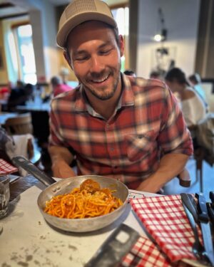 Scott Clifton Instagram - Last one (I think): An Ode to al Dente. 

📷: @sanj0003