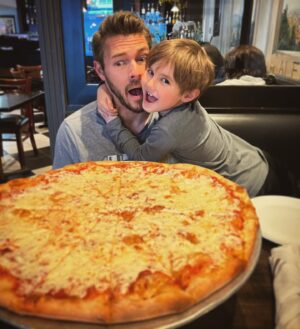 Scott Clifton Instagram - Little-known fact about me: I have acute pizzaphobia. Thankfully, Ford was there to protect me.

📷: @_nikkiclifton