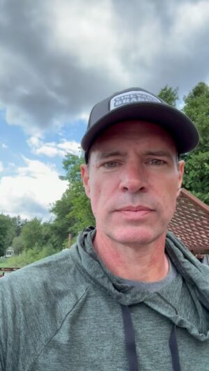 Scott Foley Instagram - Happy Summer!  @themeanchick loves camp, not snakes.  Hope everyone’s summer is off to a great start!  #familycamp!