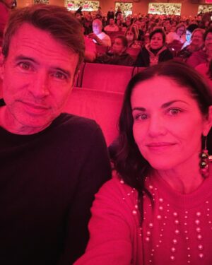 Scott Foley Instagram - 2 families, 1 amazing holiday outing!  If you’re in NYC and get the chance, go to @radiocitymusichall and see the @therockettes Christmas Spectacular. It has become an annual tradition for our family and we were so excited to share it with one of @themeanchick oldest friends @michellelee010911 and her family. And to top it off, true indulgence at @blacktapnyc.  Between the burger and that HUGE milkshake our nights were made!