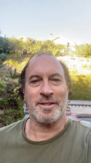 Scott Patterson Instagram - Nov 4-6 come hang out with me at Rhode Island Comic Con! @ricomiccon Tickets at link in bio! SCOTTYP.COM 🧢 All upcoming appearances are announced in my newsletter & signup is also on my website. 
🧢 
@zscentertainment @scottgordonpatterson @riconvention 
#GilmoreGirls #LukeDanes #rhodeislandcomiccon #StarsHollow #rhodeisland #ScottPatterson #comiccon #ricomiccon #saw