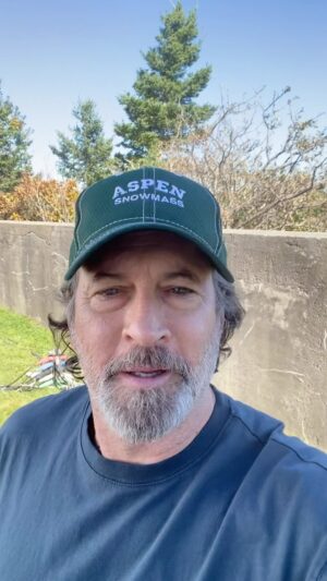 Scott Patterson Instagram - 🚨INTERVIEW IS LIVE!🚨Big star dropped by the “I Am All In” Podcast studios for a sit down. It’s brilliant and moving and revealing. Drops Oct 5… xo Scott 🧢 Link to listen is in the @iamallinpodcast bio or head to SCOTTYP.COM 🎧 
@iheartradio @iheartpodcast @scottgordonpatterson @iamallinpodcast @scottypsbigmugcoffee #surpriseguest #ScottPatterson #GilmoreGirls #iamallin #iamallinpodcast #iheartradio #iheartpodcast #LukeDanes #LukesDiner