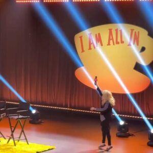 Scott Patterson Instagram - What a fun night we had at the @iamallinpodcast LIVE event! Thank you all for coming! Such a pleasure meeting everyone! If you couldn’t make it, you can grab a ticket to watch the worldwide 🌎 stream which becomes available to watch on 1/25! 🎟️ Link 🔗 in bio for tickets! 🎟️ 
🧢 
@wbtourhollywood @iheartpodcast @iheartradio @gilmoregirls @scottgordonpatterson @keikoagena @sebastianbach @vanessamarano @scottypsbigmugcoffee 
・・・
“I Am All In ❄️⭐️☕️!” #Repost @brittneyannerose with @use.repost #scottpatterson #lukedanes #gilmoregirls #lanekim #starshollow #lukesdiner #iamallin #sebastianbach #vanessamarano #sallystruthers #scottypsbigmugcoffee #ismellsnow #babetteateoatmeal
