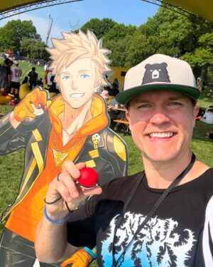 Scott Porter Instagram - Was able to join the #PokemonGOFest2024 fun in NYC yesterday and what an AWESOME experience!!! And that view.

Catching shinies is more fun like this. Hung with the community in the park experience on Randall’s Island, caught 30 shinies (the NYC City Backdrop goes HARD), raided through #CentralPark with hundreds of other trainers for the city experience, met some awesome folks like Daxi and Billy, chilled with some Pokémon pals like Snorlax…and maybe went a little too HAM in the merch shop. Oooooops.

I wish I could’ve stayed to play the rest, but had to get back. Two days left for y’all to join in on the fun with the whole @pokemongoapp community!!!

Thanks for having me, y’all! Can’t wait till next time! @nianticlabs 

#PokemonGOPartner #teaminstinct⚡