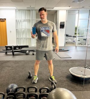 Scott Porter Instagram - Surgery for two torn ligaments and a fractured ankle…a broken nose…a ton of physical therapy and Pilates for the ankle and a fraying tear of my labrum…a lot has happened between seasons…but we’re back and pushing. 

Using the @nyrangers for a little #NoQuitInNY inspiration today…