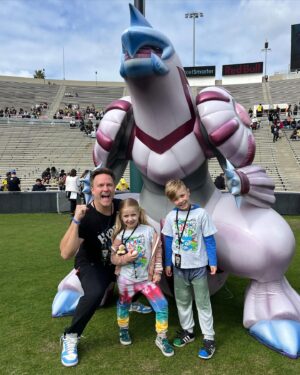 Scott Porter Instagram - The kids and I crashed the Sinnoh Tour last weekend and it was EPIC. So fun to take them to their first in-person event. Brought all our best Sinnoh plushies (and some other ‘mons hitched a ride). Explored all the biomes like the Bubbling Mire. Got a pic with Clover’s all-time fave, Cyndaquil. Caught one of McCoy’s favorite legendaries, Palkia. Partied up with old friends and met some really cool new ones. And, of course, caught all the Pokémon we could (including a SHUNDO Chattot!!!) 

Huge thanks to Niantic for having us out! We had the best time.

Can’t wait to see what’s in store for the global #PokemonGoTour event this weekend! Good luck to all the trainers out there! And of course…Let’s Go!!!

@nianticlabs @pokemongoapp @pokemon