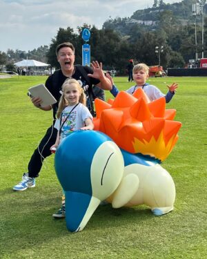 Scott Porter Instagram - The kids and I crashed the Sinnoh Tour last weekend and it was EPIC. So fun to take them to their first in-person event. Brought all our best Sinnoh plushies (and some other ‘mons hitched a ride). Explored all the biomes like the Bubbling Mire. Got a pic with Clover’s all-time fave, Cyndaquil. Caught one of McCoy’s favorite legendaries, Palkia. Partied up with old friends and met some really cool new ones. And, of course, caught all the Pokémon we could (including a SHUNDO Chattot!!!) 

Huge thanks to Niantic for having us out! We had the best time.

Can’t wait to see what’s in store for the global #PokemonGoTour event this weekend! Good luck to all the trainers out there! And of course…Let’s Go!!!

@nianticlabs @pokemongoapp @pokemon