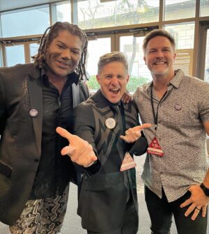 Scott Porter Instagram - Kratos, Peter Parker, and some other dude swing through an awards show…

#TheGameAwards @thegameawards