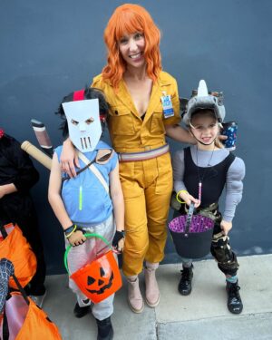 Scott Porter Instagram - Give us “Teenage Mutant Ninja Turtles” without any turtles they said…

So we give you: Rocksteady and Bebop, Casey Jones and April O’Neil.

Every year my wife asks our kids what they want to be for Halloween, every year they pick something crazy (this year Casey Jones and Rocksteady from #TMNT), and every year my wife makes it happen. Not only makes it happen, but CRUSHES it.

She handmade Clover’s muscle shirt, , Rocksteady’s head, McCoy’s mask, and so much more, and then built out the rest of our costumes. 

Haven’t been too active on here, and I know I’m a week late, but I’d be remiss if I didn’t share her awesomeness. So Happy Belated 🎃, y’all.