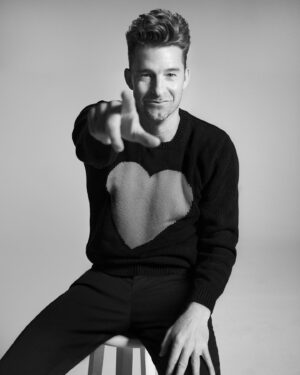 Scott Speedman Instagram - Fall issue of @instylemagazine. This was a really fun one…..amazing photos by @kevinsinclairphoto.