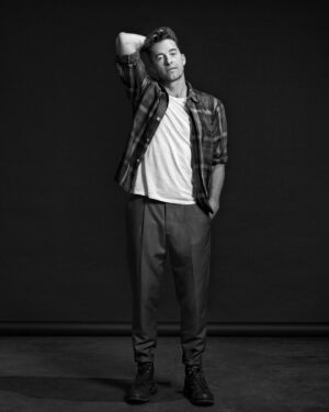 Scott Speedman Instagram - Fall issue of @instylemagazine. This was a really fun one…..amazing photos by @kevinsinclairphoto.