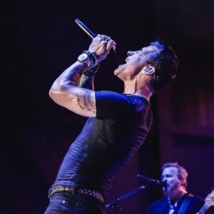 Scott Stapp Instagram - IN THE ZONE last night @sandmountainamp Thank you for an incredible night🙏🏻 #higherpower #rock #music #energy #holyspiritfire #alabama 
📷 @melissannnnn