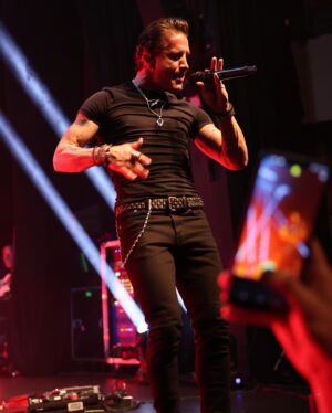 Scott Stapp Instagram - @chsmusichall Thank you for⚡️#electric ⚡️ evening last night🙏🏻 #higherpower #livemusic #rocknroll #energy #vibes #memories 
📷 @badjonphoto