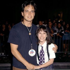 Scott Wolf Instagram - Had to repost. 

One of my favorite parts of my work life is the relationships I’ve been lucky to make along the way. 
Some are friends, some are family. She is family. 
I love you forever too, Lacey. 
I still feel like I want to find you in the room and make sure you’re safe. #stillbailey ☺️❤️
Thanks for the sweet birthday wish. 

Repost from @thereallacey
•
Happy Birthday @iamscottwolf 🎉💜 🎂 🎉
Love you forever!

 #fbf #happybirthday #partyoffive #the90s