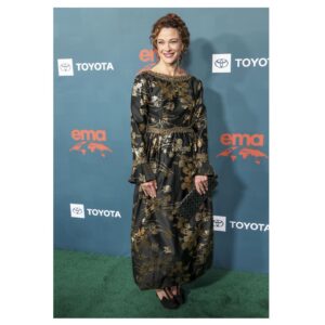 Scottie Thompson Instagram - Thank you @green4ema for continuing to inspire sustainability in Hollywood, both on screen and behind the scenes. It is an honor to be a board member of the Environmental Media Association and witness the many ways in which you support creators in spreading awareness about our planet and her needs through the avenue of entertainment. 

Congrats to all the winners and content creators. To #lauradern for her award and continued commitment to the environment and to the ever-inspiring @janefonda for always supporting sustainability. 

Thank you @leannerichele for being the best date ever (and best producer). 

And @maxmagpie I could think of no better, more green way to walk the green carpet than in a piece from your epic stunning vintage collection. 
•
•
•
👗 @maxmagpie @stepintonarnia 💖
MU @bowmanmakeup 🥰
Hair @fokova.hairstylist.la 🪄
Earrings @pola_unique 💫
Shoes @chiemihara