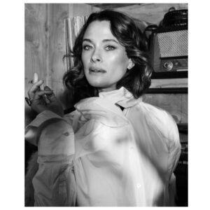Scottie Thompson Instagram - Je ne sais pas…
•
•
•
📸 @ulikula 
MU Hair @melissa.wonder 
@pasadenaantiquewarehouse