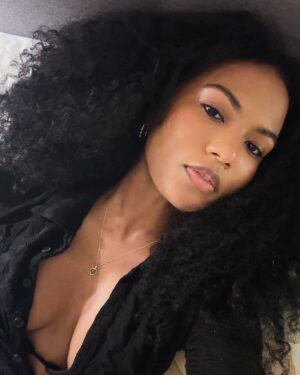 Scytorya Rhodes Instagram - Can't forget that I'm golden, Don't forget that I'm chosen ✨