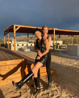 Sea Shimooka Instagram - dolled up for the snakes 🐍