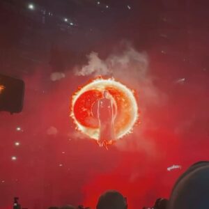 Sea Shimooka Instagram - haunting streets and screens everywhere 

#3bodyproblem #netflix #sophon