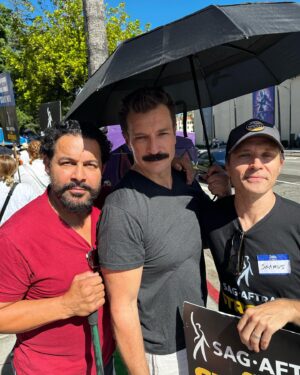 Seamus Dever Instagram - Lots of good folks out there today from procedural television including some TV cops with fake facial hair who ARENT FOOLING ANYONE.  We still know those handsome faces. @thekevine putting up the good fight for us on the Neg Com. Give ‘em hell brother. Time to make a new sign and time to settle this thang. There’s a lot of fake crimes out there not being solved by fake cops.