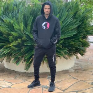 Sean Faris Instagram - 2 amazingly comfy brands that make a difference and work to affect positive change in the 🌎 . 

Thank you so much @badearthkills for the hoodie and tee that help to raise awareness about the various unhealthy chemicals in tap water. 

Also too, a big "Thank You" to  @aimedieuoriginal (Love God) I am a big fan of these joggers! For every product purchased on their site, socks will be donated to the homeless. 

#WeAreAllinThisTogether #LoveGod #WEAREONE