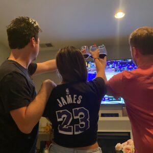Sean Flynn Instagram - 🏆 #vino #jobsnotfinished #lakers #2022