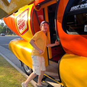 Sean Giambrone Instagram - I really GET INTO hot dogs! It was great to see @om_bolognabeth and @om_jumbodogjacob (jealous they get to drive the #weinermobile around the country) also @rebsrichey! and @nicholas.carreno yesterday. @oscarmayer #hotdogs
