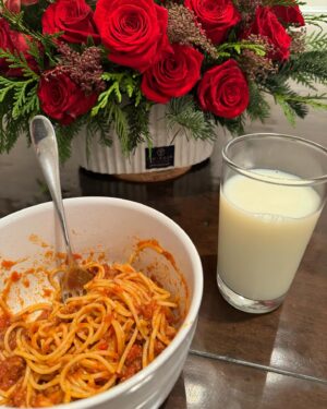 Sean Hayes Instagram - Happy day after Christmas.  #PerfectMeal