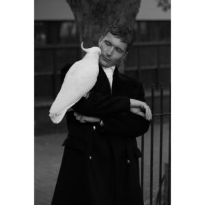 Sean Keenan Instagram - A Woolloomooloo afternoon 
@rzsf 
@aubreestrawberry 
@mikelesimonebeauty 
@prada