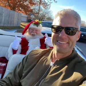 Sean Larkin Instagram - Uber #santahasanewsled