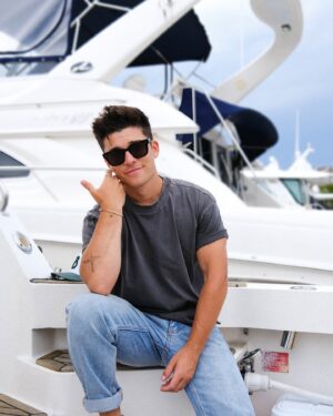 Sean O'Donnell Instagram - Anyone else rather be on a boat right now? 

.
.
.

#mensfashion #streetwear #aldcommunity #aimeleondore #menswear #style #gqmens #mensclothing #ootd #streetstyle #grwm #fashion #gymoutfit #gymshark #asrv #bogeyboys #elwoodclothing #boating