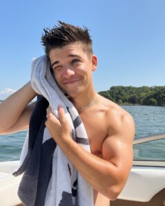 Sean O’Donnell Most Liked Photos and Posts