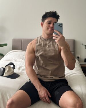Sean O'Donnell Instagram - Linzer tarts till I die🤌🏼