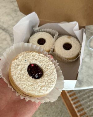 Sean O'Donnell Instagram - Linzer tarts till I die🤌🏼