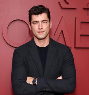 Sean O'Pry Instagram - Thank you @omega for having me

Highlight was seeing JFK’s watch in person. No sitting US president can receive gifts, so this engraving was BEFORE he was even elected. Which makes the story behind it, that much cooler. 

PRESIDENT OF THE UNITED STATES JOHN F KENNEDY
 From His Friend
GRANT
