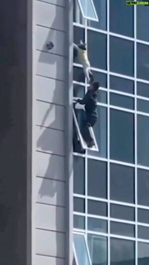 Sean Ringgold Instagram - This incredible act of heroism is absolutely mind blowing ! Sometimes in life we can’t wait for help to come , there will be times when  we have to take action and just do what’s necessary at any cost. This Man acted with no fear  and was willing to sacrifice his life for an innocent Child’s soul. My takeaway from this is you have to Take Action When duty calls. 

#hero #takeaction #nofear